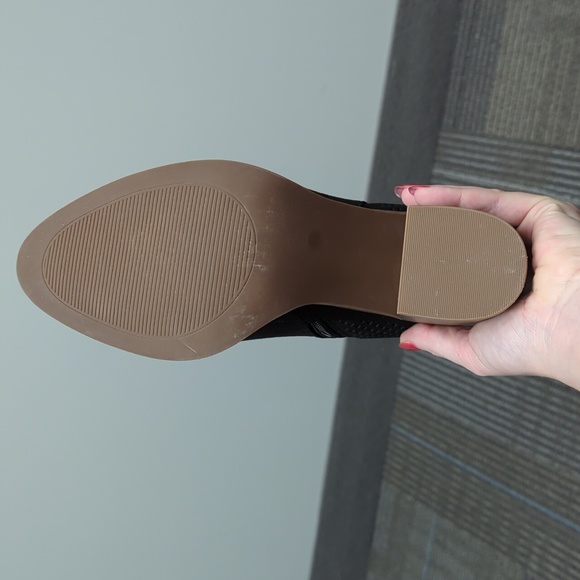 2/$40 Deal! Ankle heeled boots size 10 - Picture 3 of 6